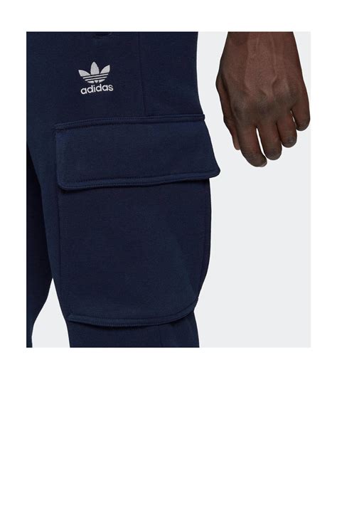 adidas sst broek donkerblauw|Adidas trainers broek.